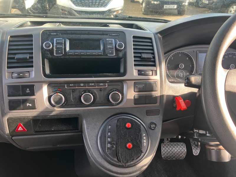 Used Volkswagen Transporter Shuttle 2015 for sale - 76236329: Photo 8