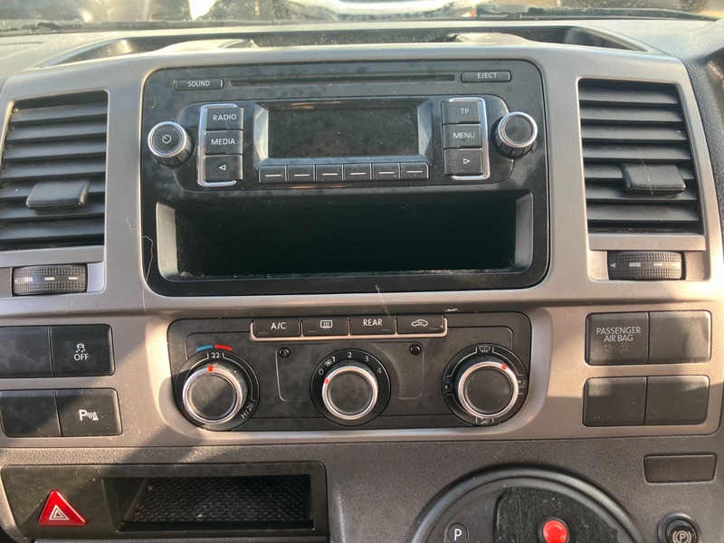 Used Volkswagen Transporter Shuttle 2015 for sale - 76236329: Photo 9