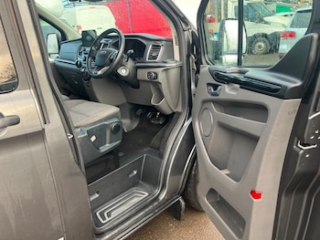 Used Ford Tourneo Custom 2019 for sale - 77179412: Photo