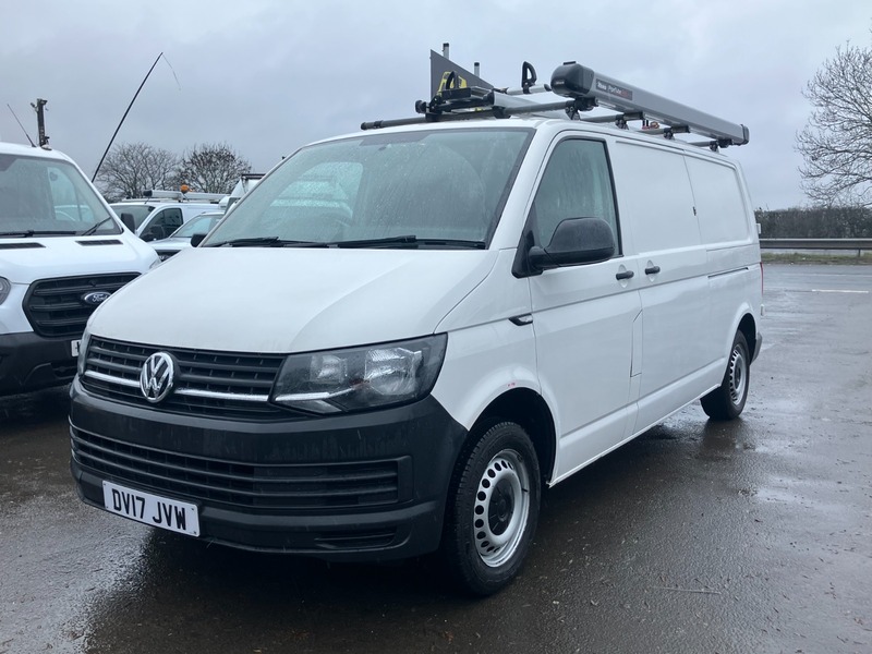 Used Volkswagen Transporter 2017 for sale - 77399944: Photo 2