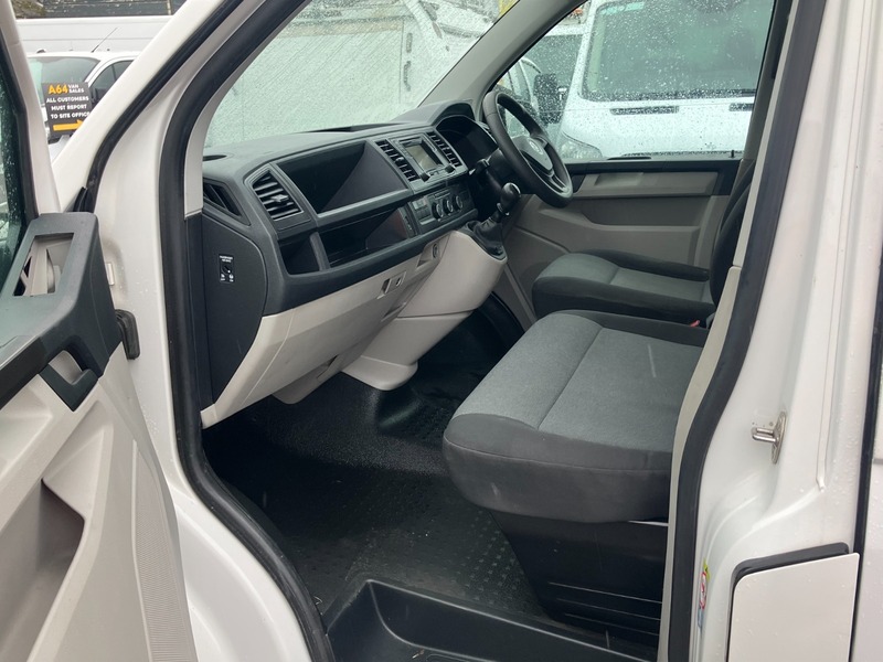 Used Volkswagen Transporter 2017 for sale - 77399944: Photo 7