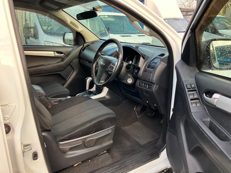Used Isuzu D-Max 2017 for sale - 76863636: Photo 8