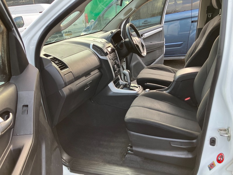 Used Isuzu D-Max 2017 for sale - 76863636: Photo 9