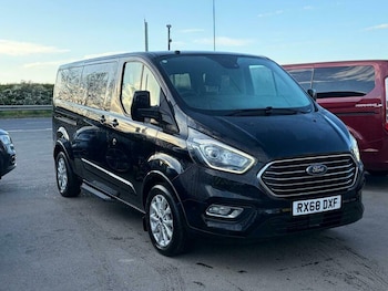 Used Ford Tourneo Custom 2019 for sale - 78997111: Photo