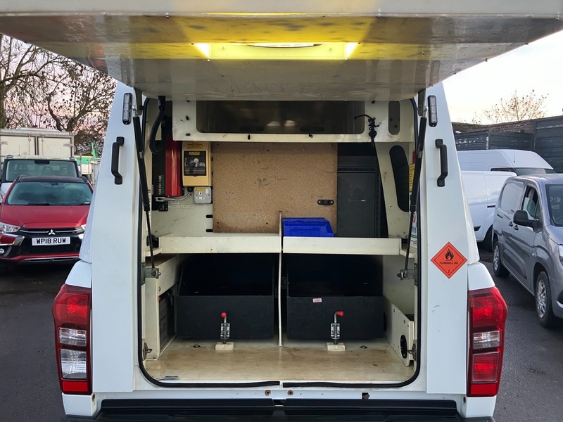 Used Isuzu D-Max 2017 for sale - 76934984: Photo 11