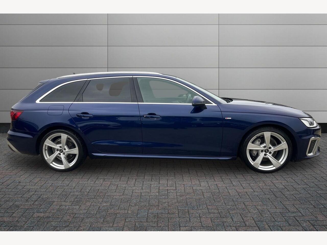 Used Audi A4 2022 for sale - 76674771: Photo 4