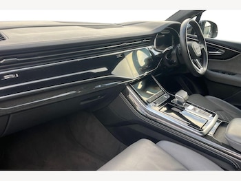 Used Audi Q7 2021 for sale - 76900124: Photo