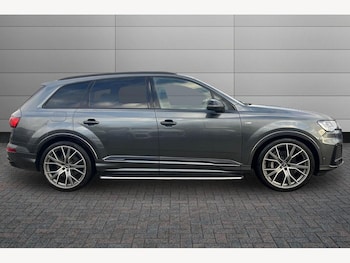 Used Audi Q7 2021 for sale - 76900124: Photo