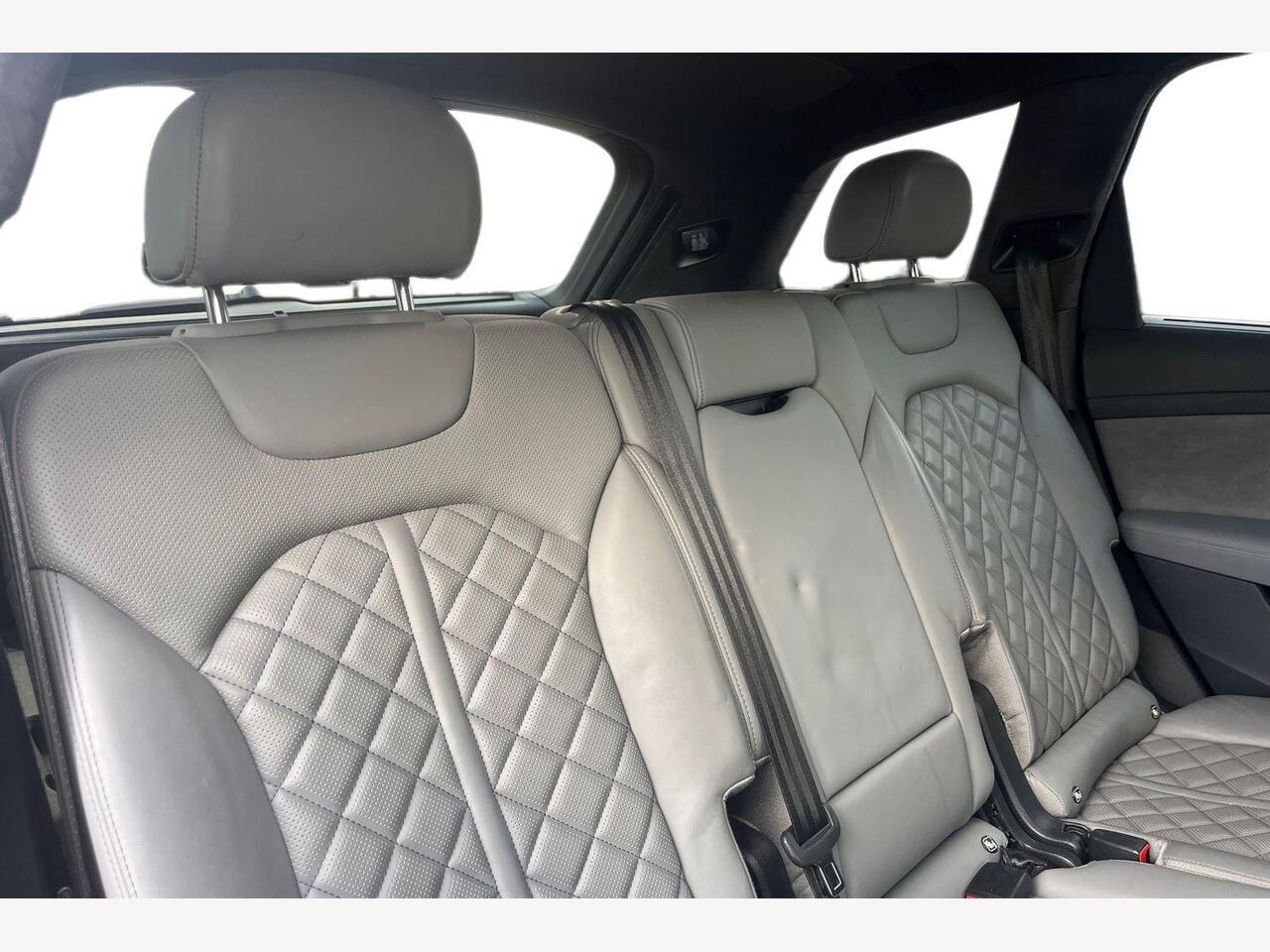 Used Audi Q7 2021 for sale - 76900124: Photo 8