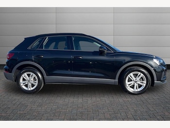 Used Audi Q3 2023 for sale - 78158833: Photo