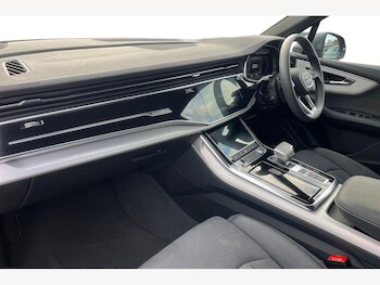 Used Audi Q7 2024 for sale - 76678435: Photo