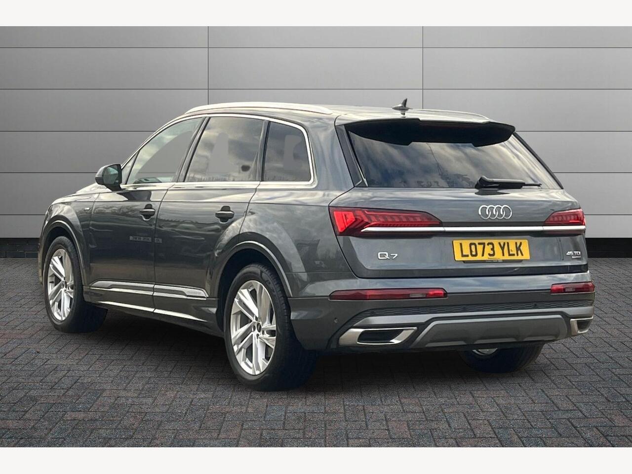 Used Audi Q7 2024 for sale - 76678435: Photo 3