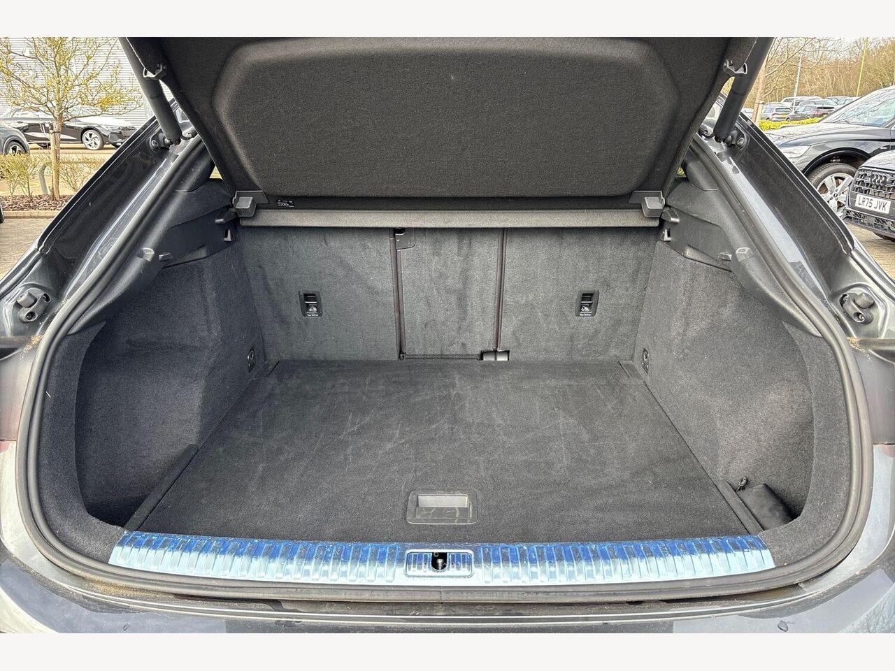 Used Audi Q3 2020 for sale - 77910968: Photo 12