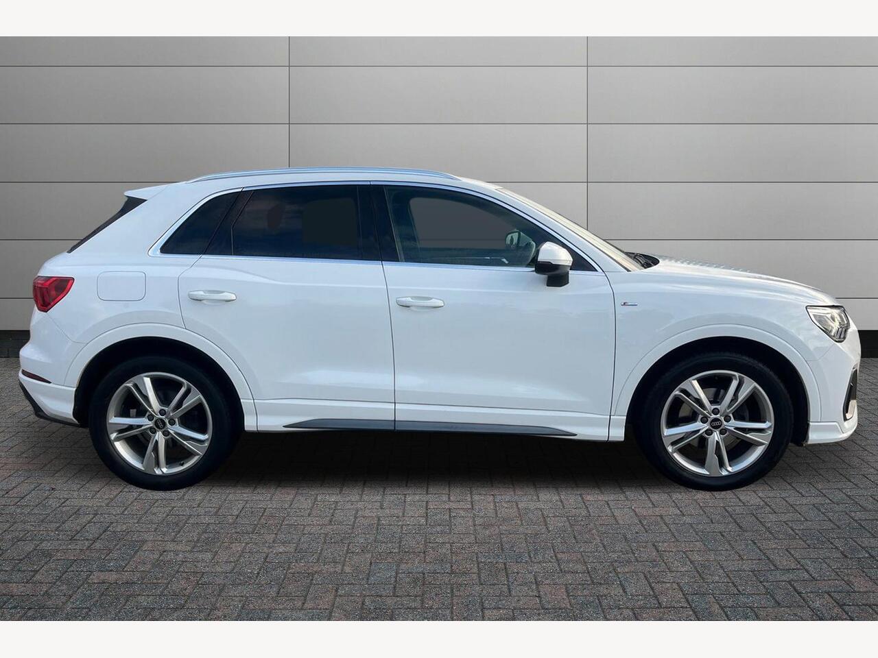 Used Audi Q3 2022 for sale - 76703828: Photo 4