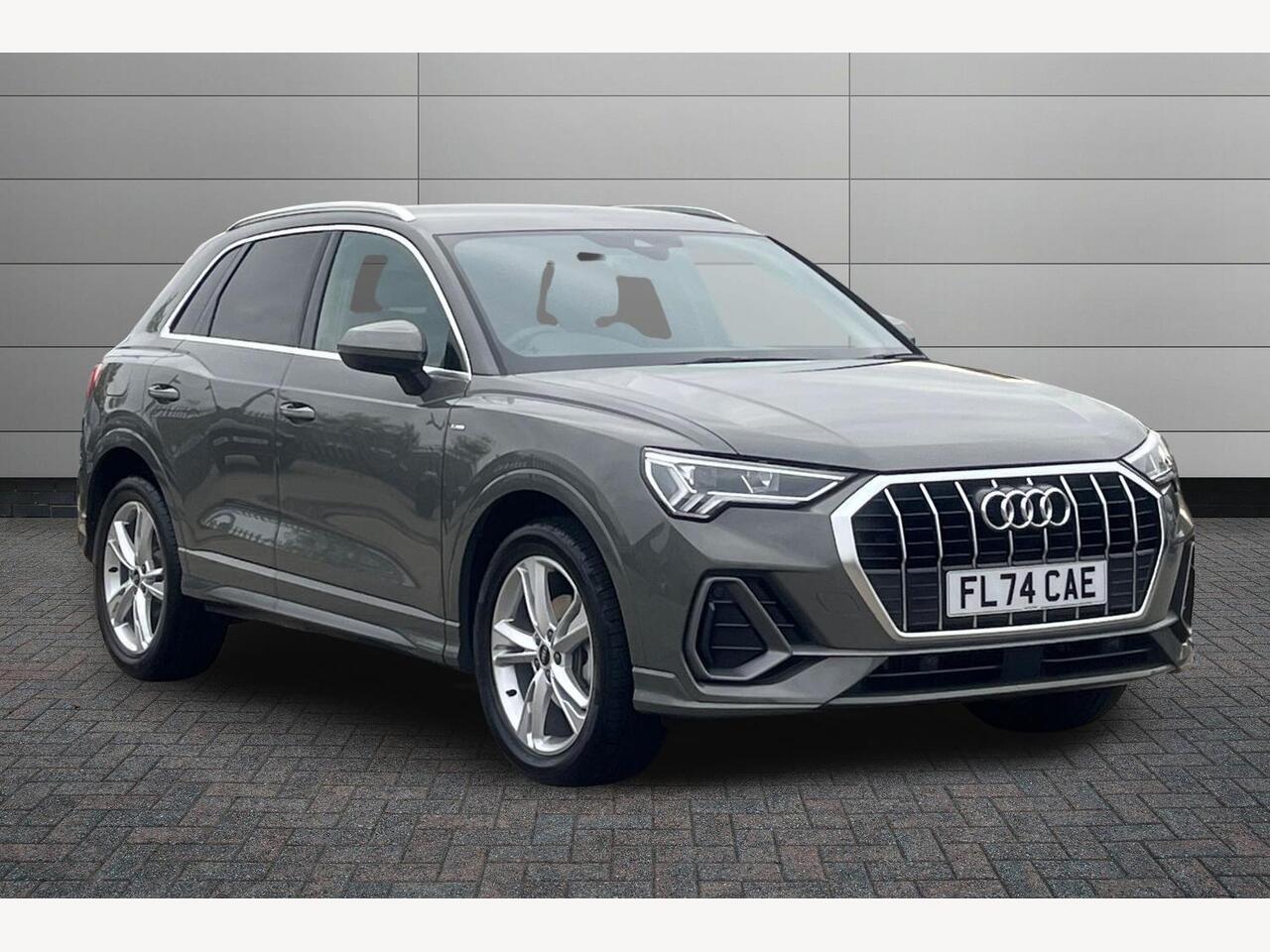 Used Audi Q3 2024 for sale - 76677770: Photo 1