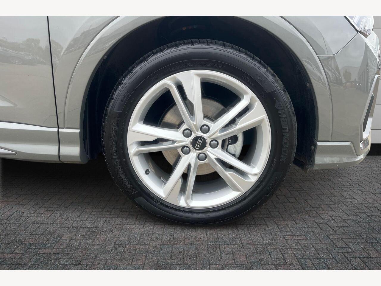 Used Audi Q3 2024 for sale - 76677770: Photo 5