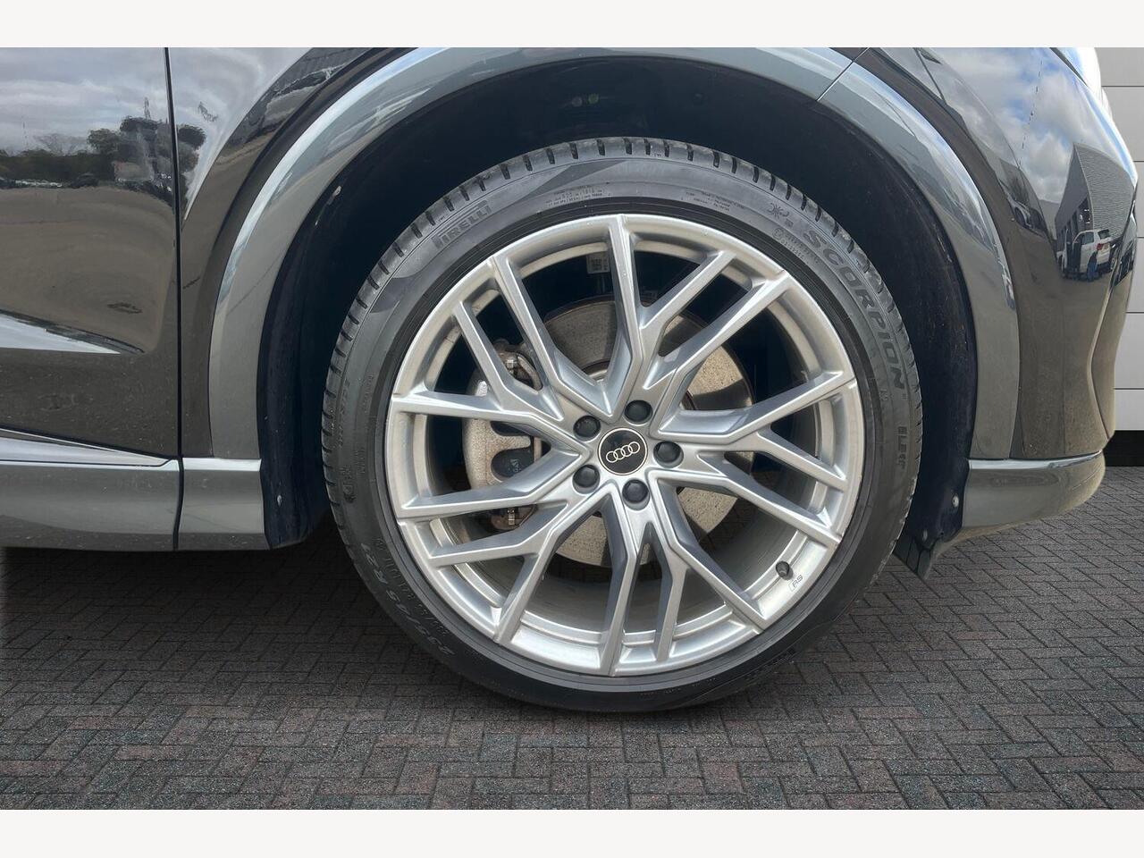 Used Audi Q4 e-tron 2023 for sale - 76675899: Photo 5