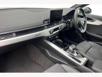 Used Audi A4 2022 for sale - 76674713: Photo