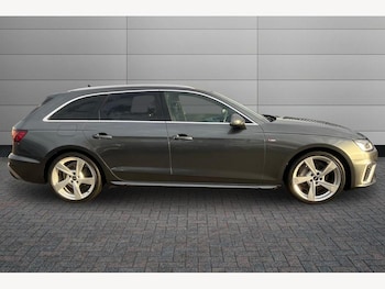 Used Audi A4 2022 for sale - 76674713: Photo