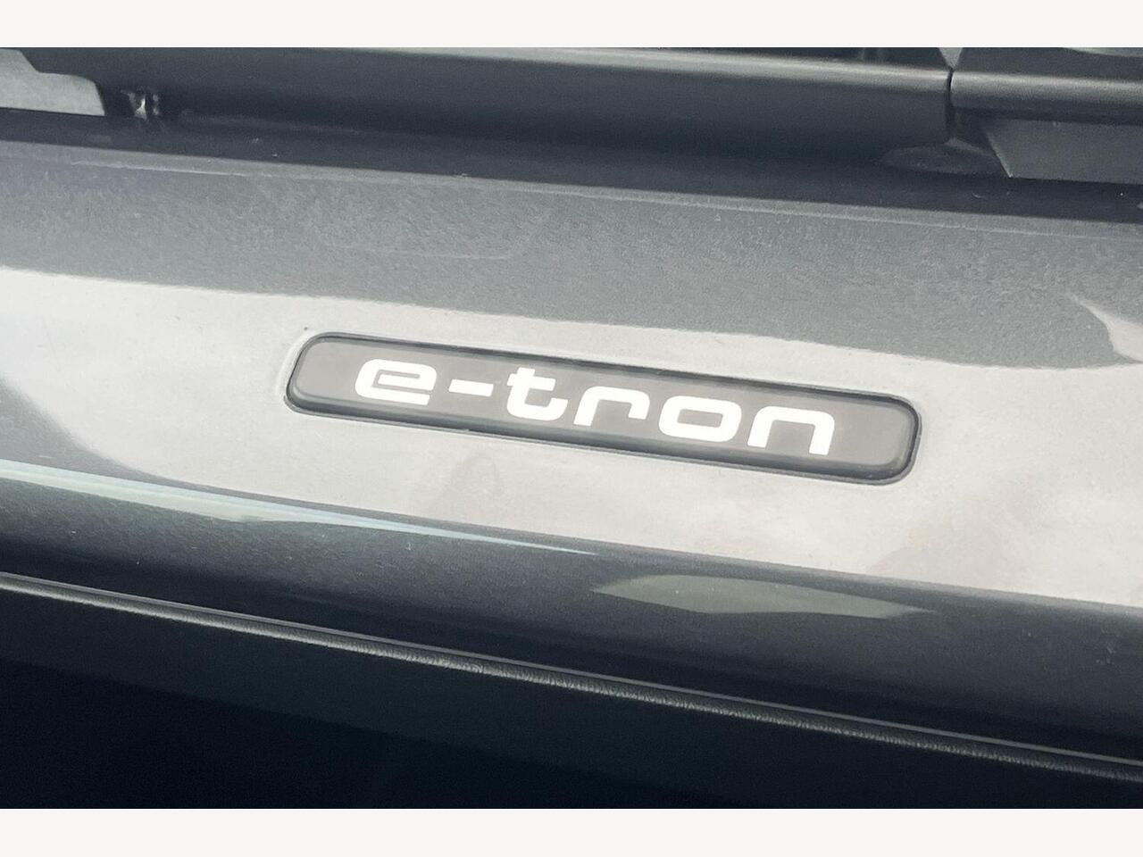 Used Audi Q4 e-tron 2021 for sale - 76681205: Photo 14
