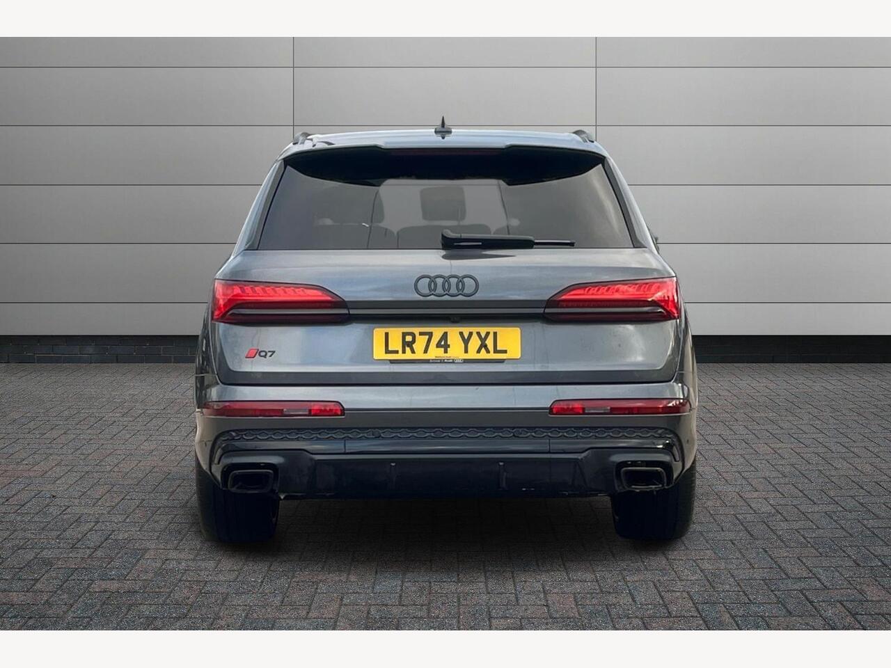 Used Audi Q7 2024 for sale - 76692483: Photo 11