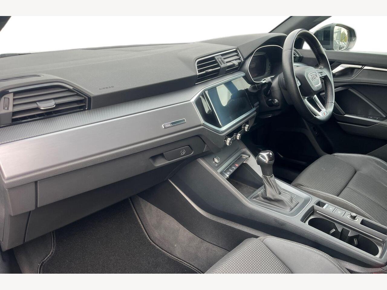 Used Audi Q3 2021 for sale - 76681283: Photo 2