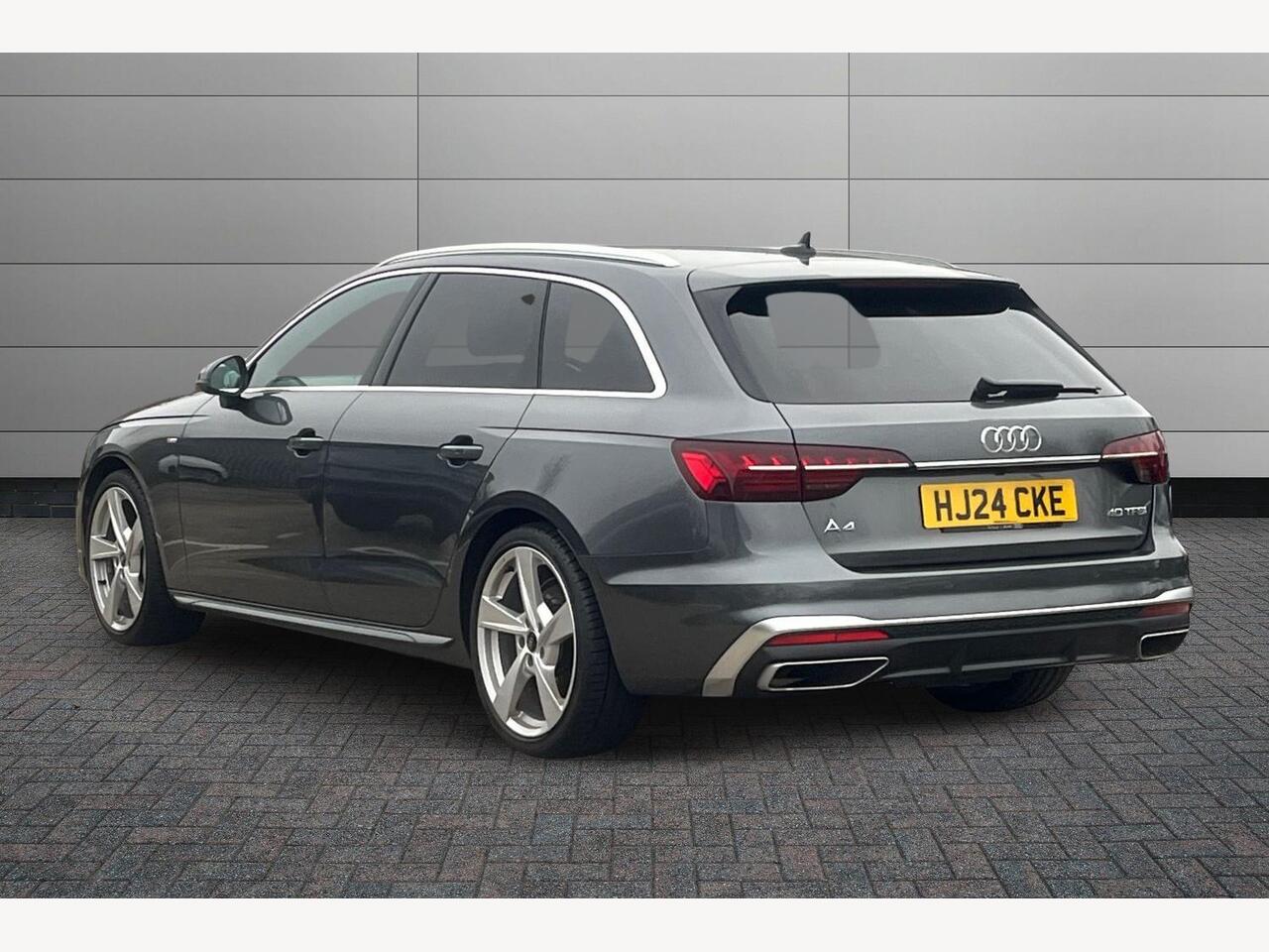 Used Audi A4 2024 for sale - 77042616: Photo 3