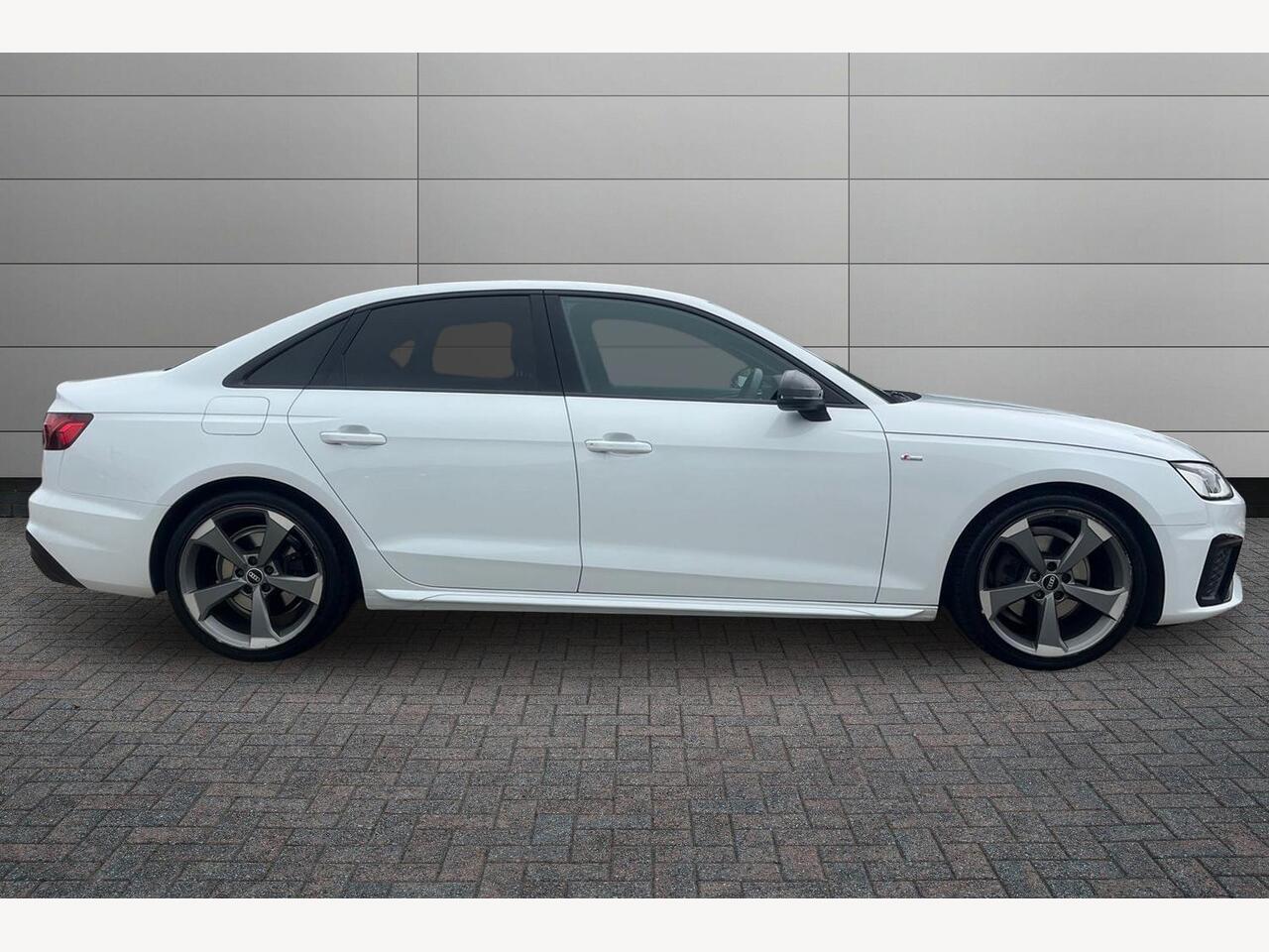 Used Audi A4 2021 for sale - 76680791: Photo 4