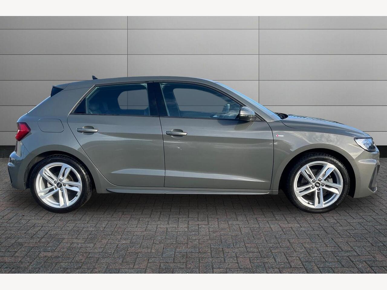 Used Audi A1 2023 for sale - 76676205: Photo 4