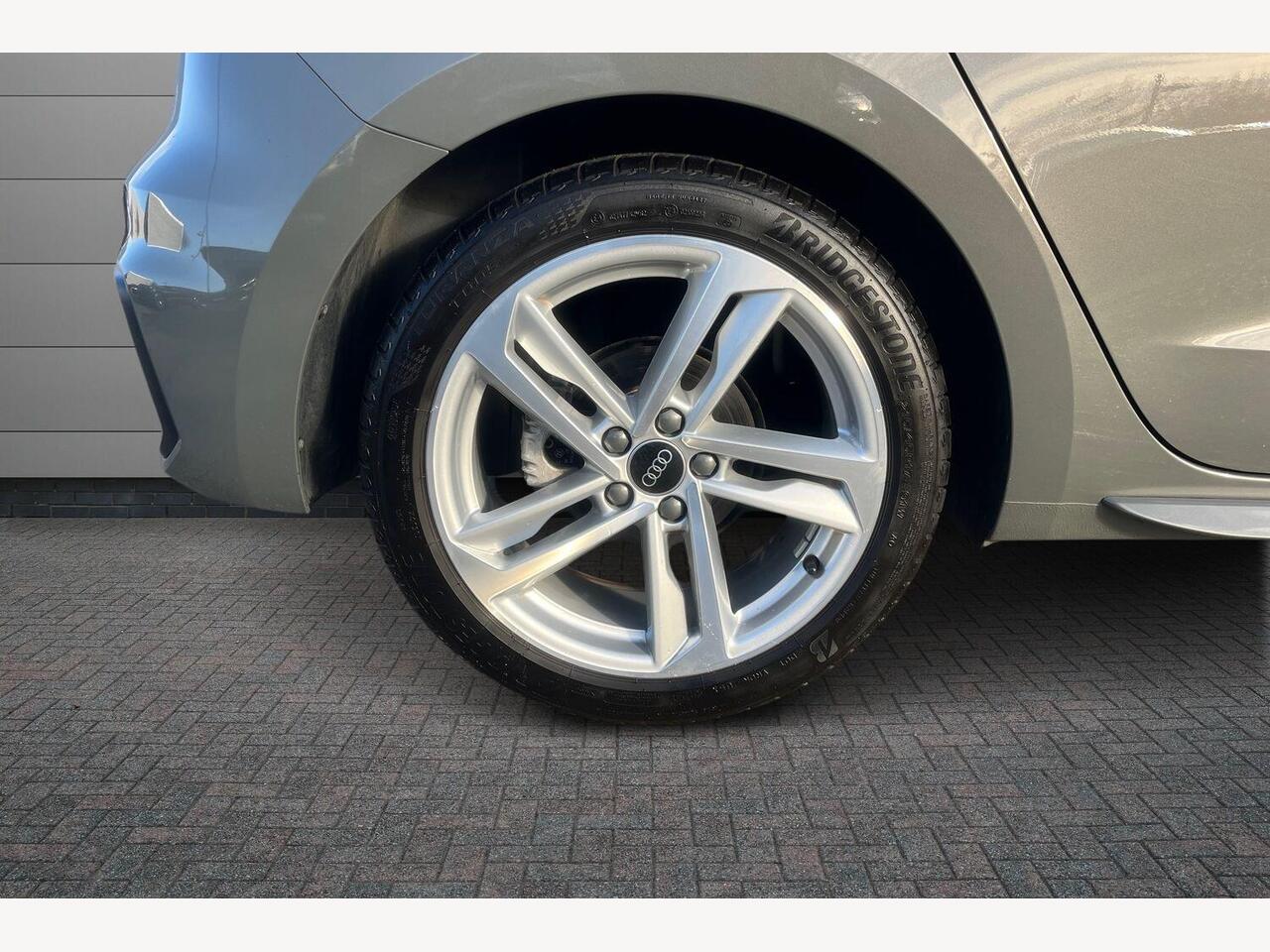 Used Audi A1 2023 for sale - 76676205: Photo 5