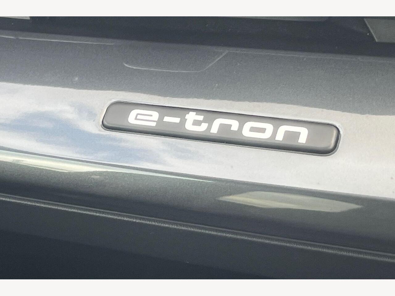 Used Audi Q4 e-tron 2023 for sale - 76675941: Photo 15