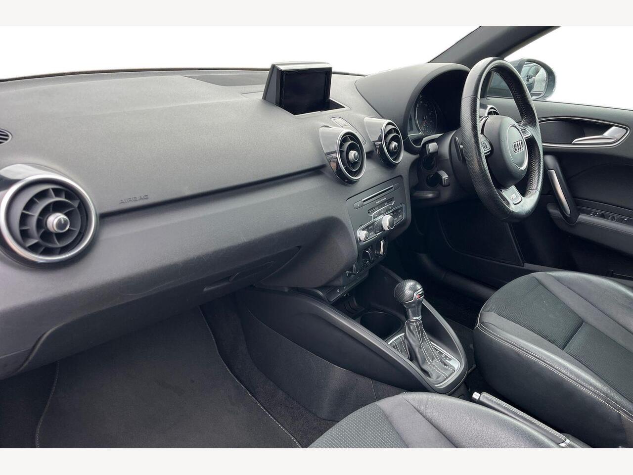 Used Audi A1 2018 for sale - 77739872: Photo 2