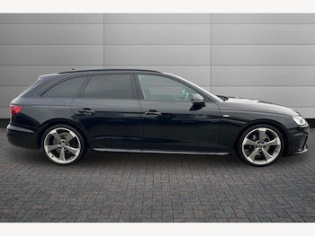 Used Audi A4 2021 for sale - 77031213: Photo