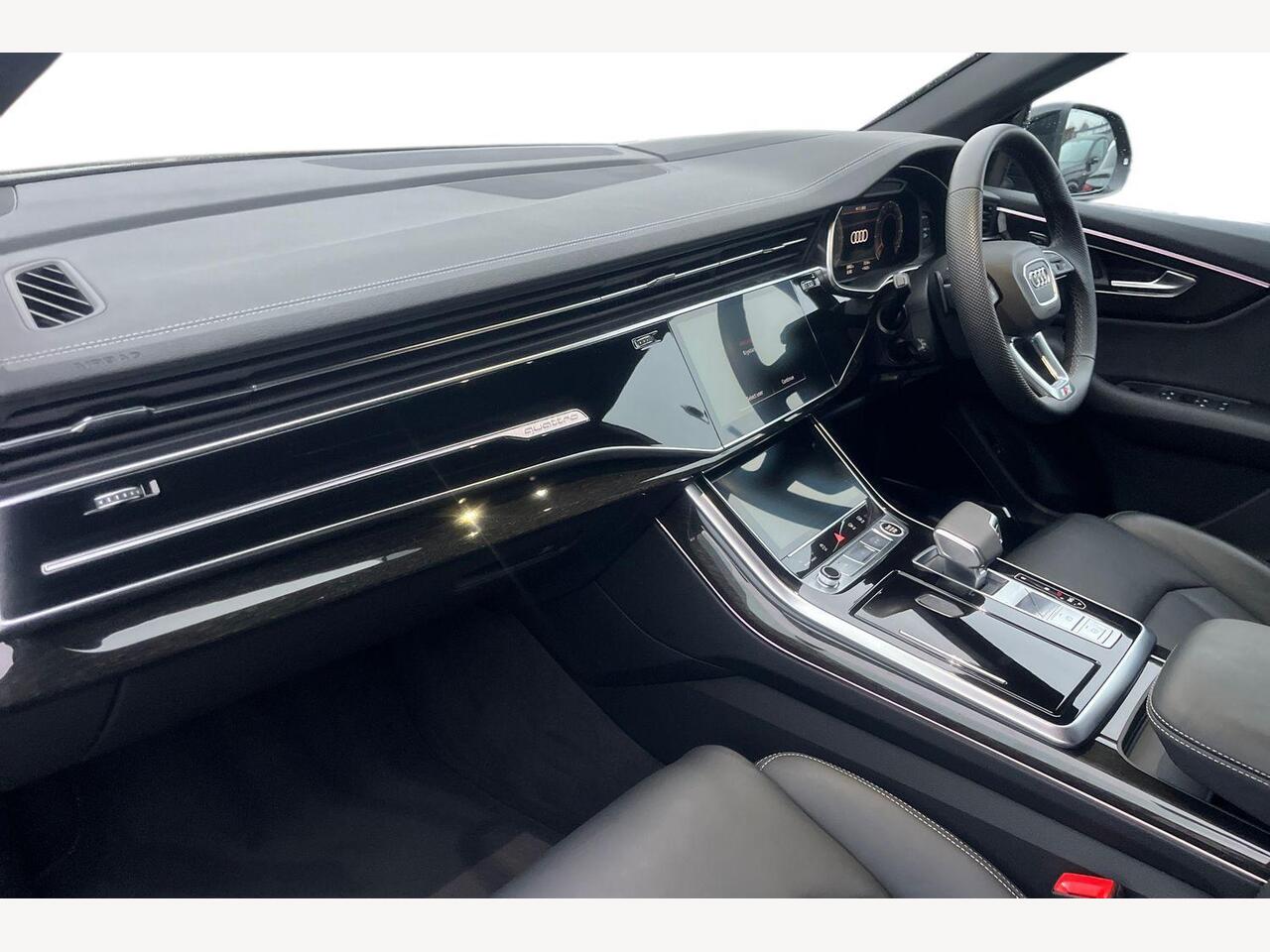 Used Audi Q8 2025 for sale - 76678927: Photo 2