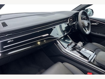 Used Audi Q8 2025 for sale - 76678927: Photo