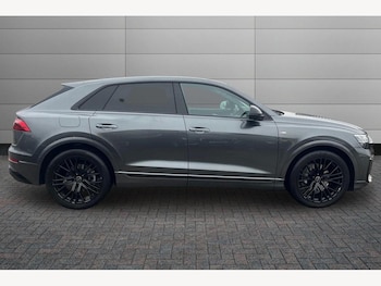 Used Audi Q8 2025 for sale - 76678927: Photo