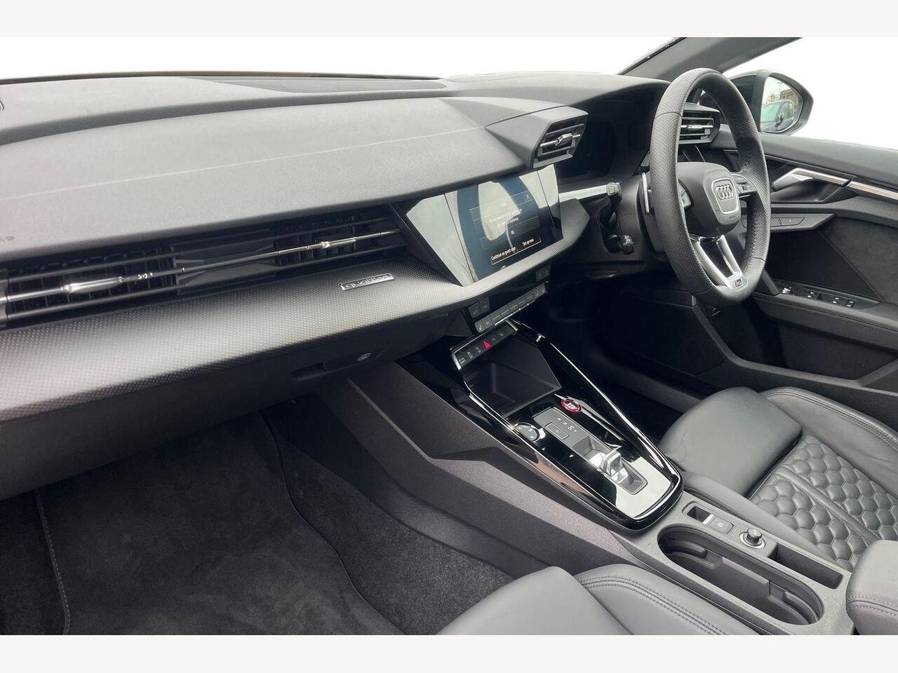 Used Audi RS3 2023 for sale - 77110365: Photo 2