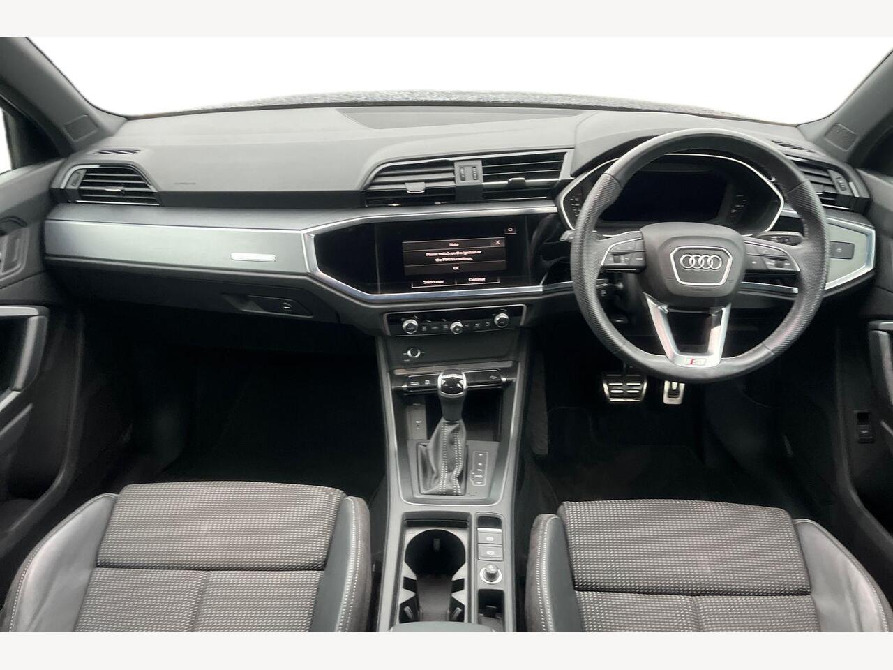 Used Audi Q3 2022 for sale - 76674689: Photo 9