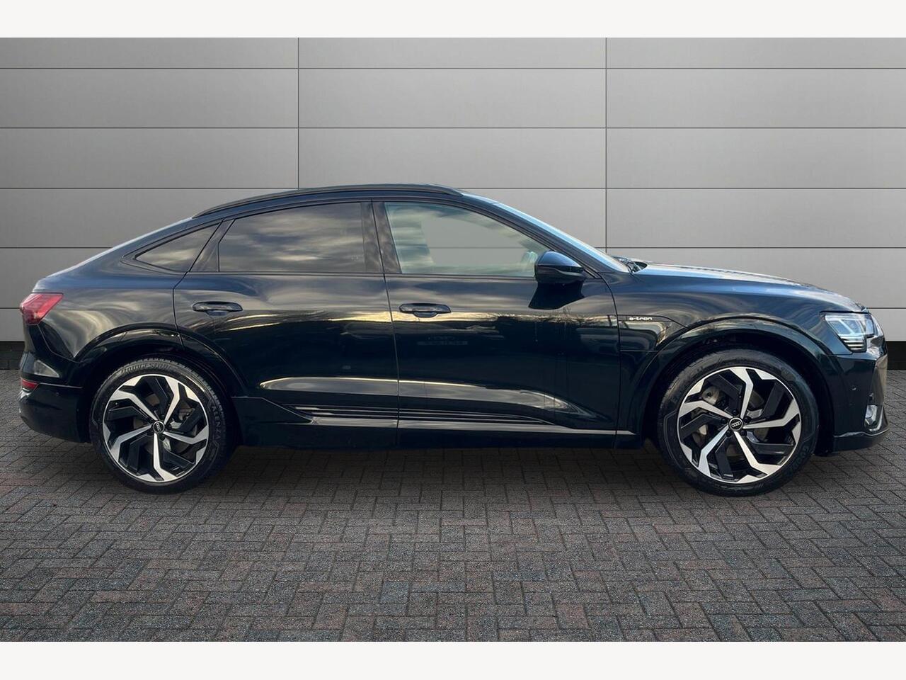 Used Audi e-tron 2022 for sale - 76675097: Photo 4