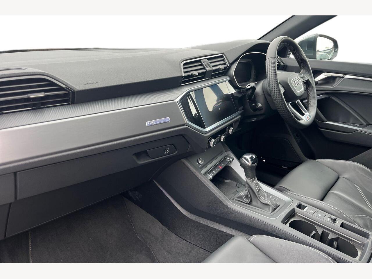 Used Audi Q3 2024 for sale - 78125456: Photo 2