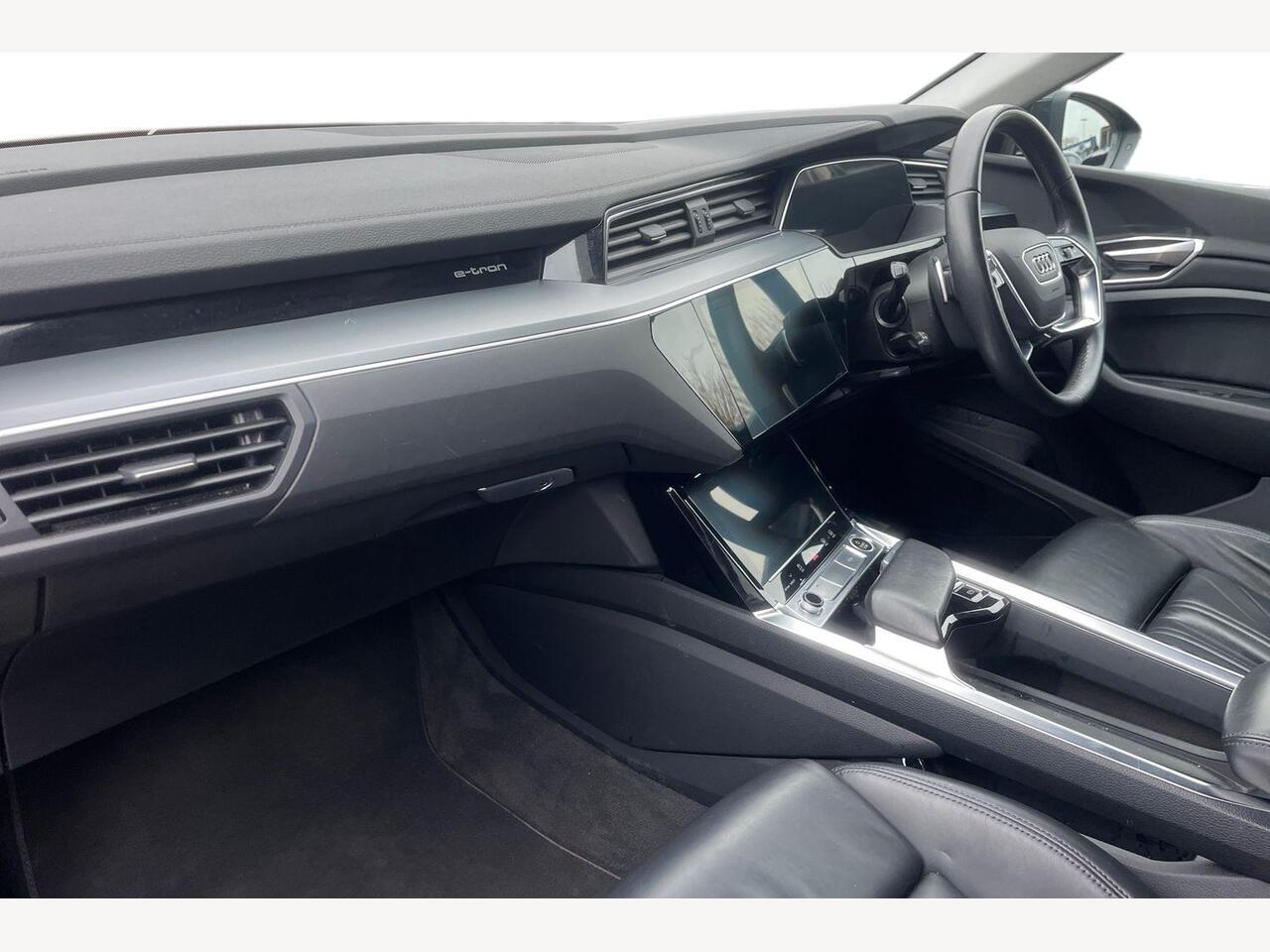Used Audi e-tron 2021 for sale - 77293131: Photo 2