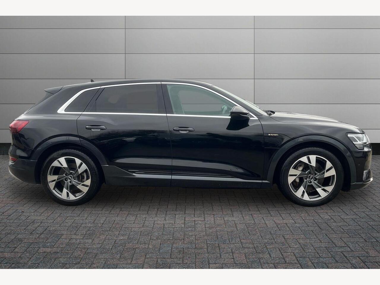 Used Audi e-tron 2021 for sale - 77293131: Photo 4