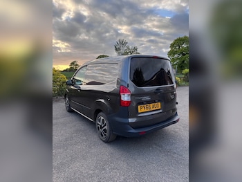 Used Ford Transit Courier 2016 for sale - 78571728: Photo
