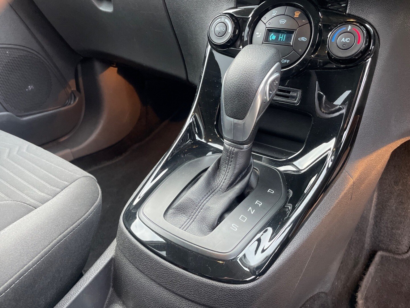 Used Ford Fiesta 2014 for sale - 77065513: Photo 16