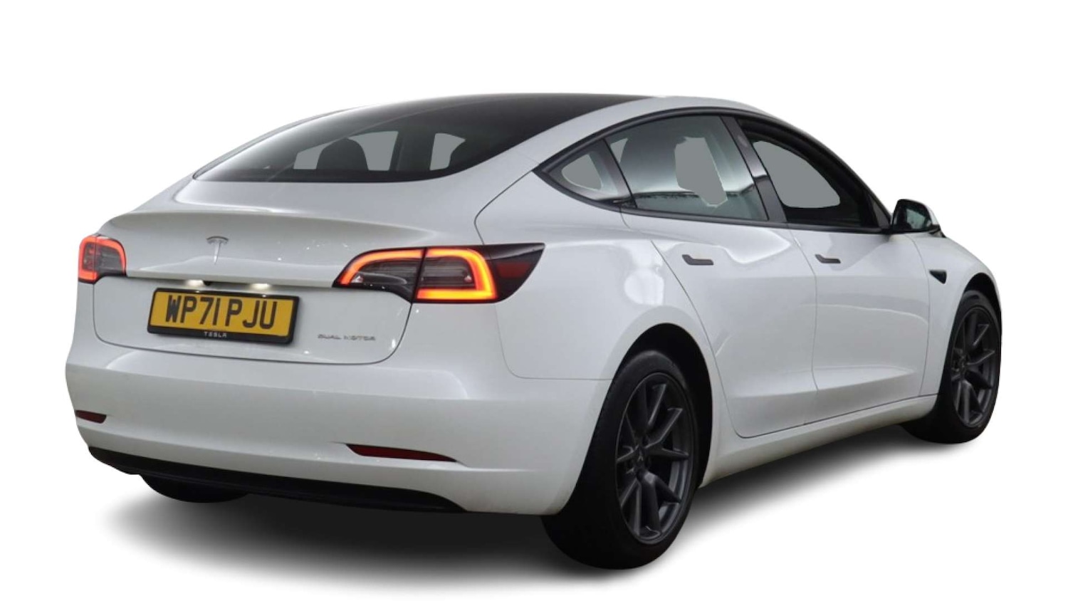 Used Tesla Model 3 2021 for sale - 76711686: Photo 2