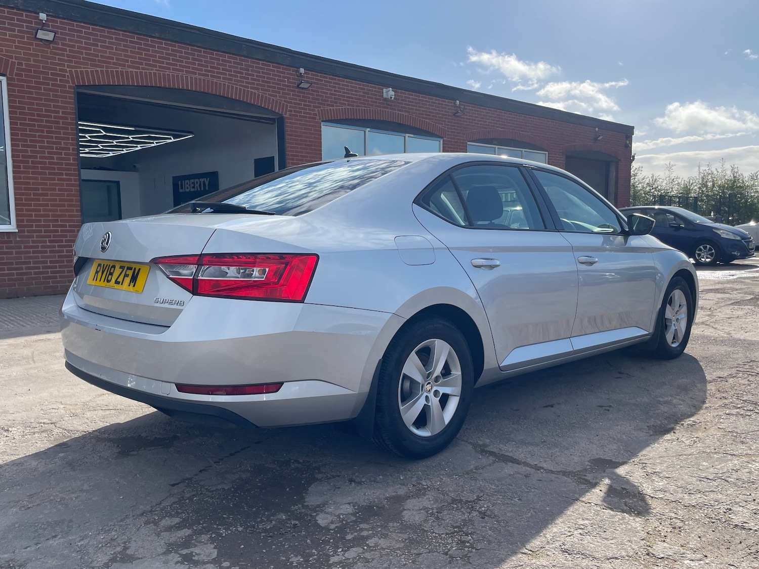 Used Skoda Superb 2018 for sale - 78197377: Photo 8