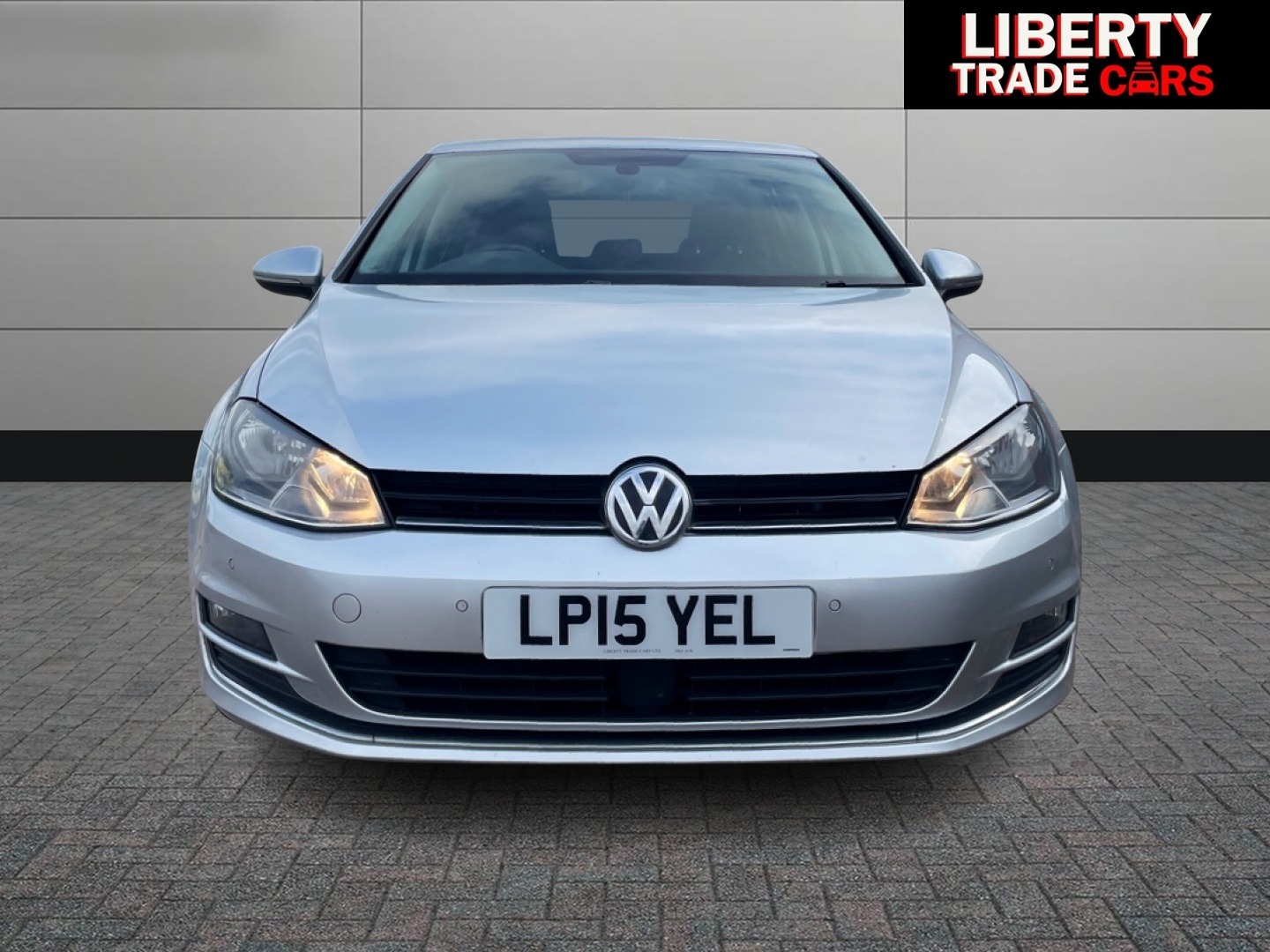 Used Volkswagen Golf 2015 for sale - 77311412: Photo 2