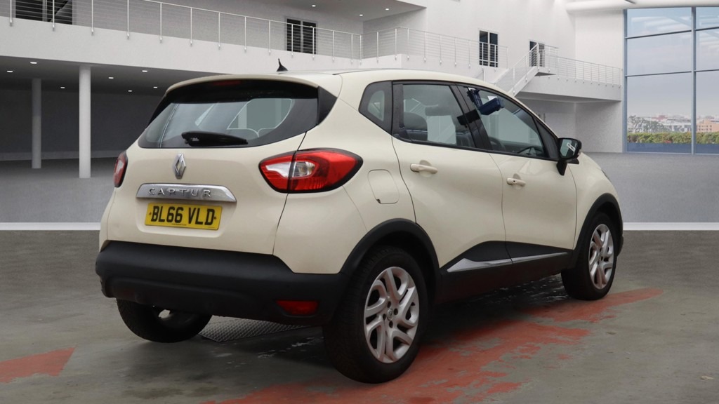Used Renault Captur 2016 for sale - 76845979: Photo 5