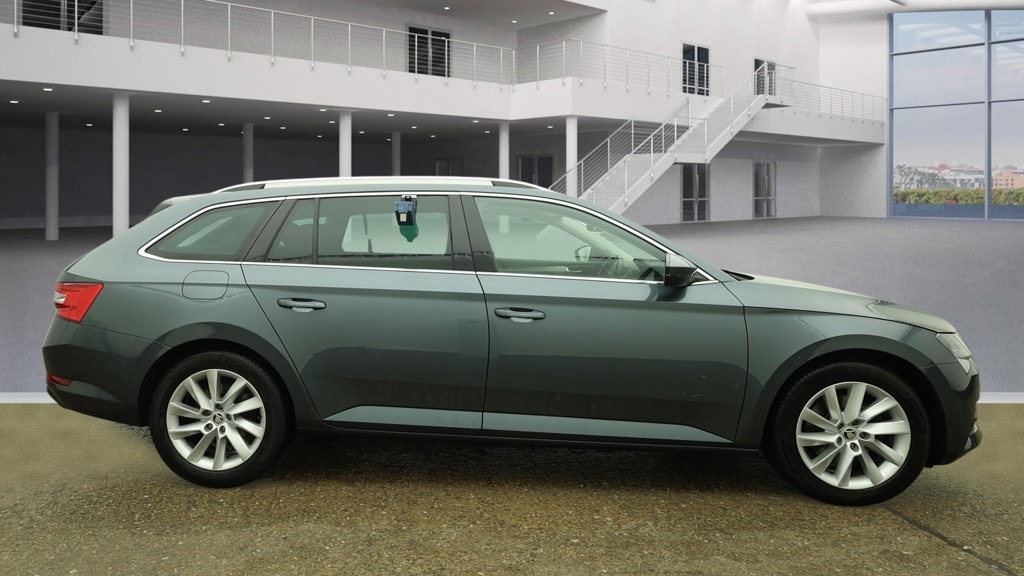Used Skoda Superb 2022 for sale - 77148731: Photo 4