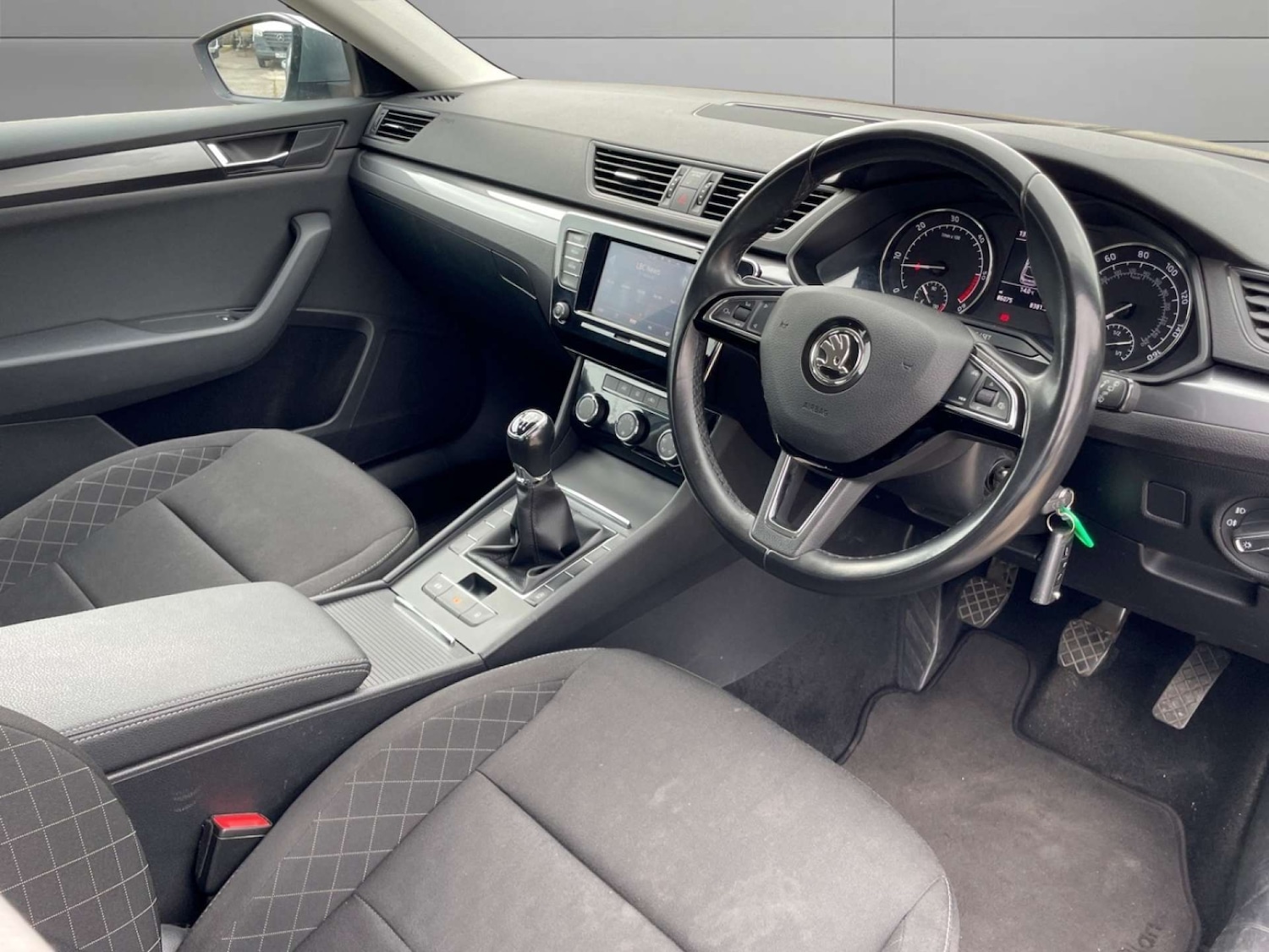 Used Skoda Superb 2025 for sale - 76628289: Photo 4